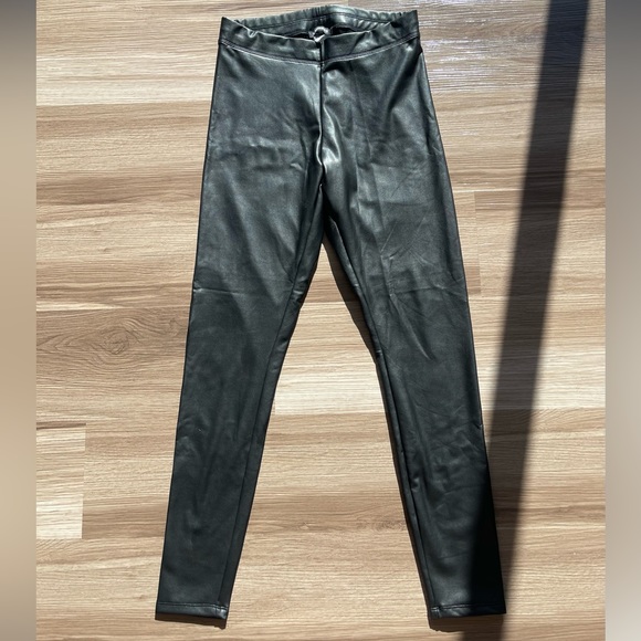 Express Faux Leather Leggings Size Small - Picture 2 of 9